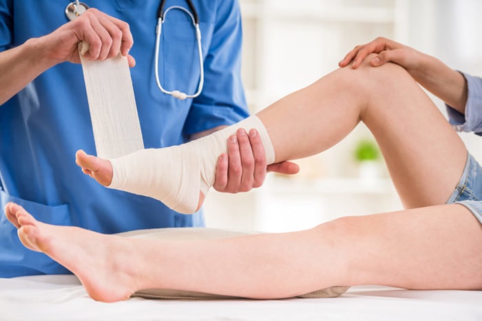 Chấn thương có thể gây đau khớp cổ chân 